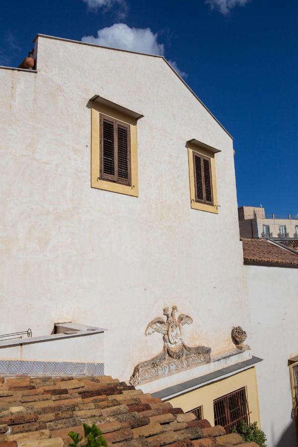 Appartamento Mansardato Nel Cuore Di Palermo - Accesso Terrazza エクステリア 写真