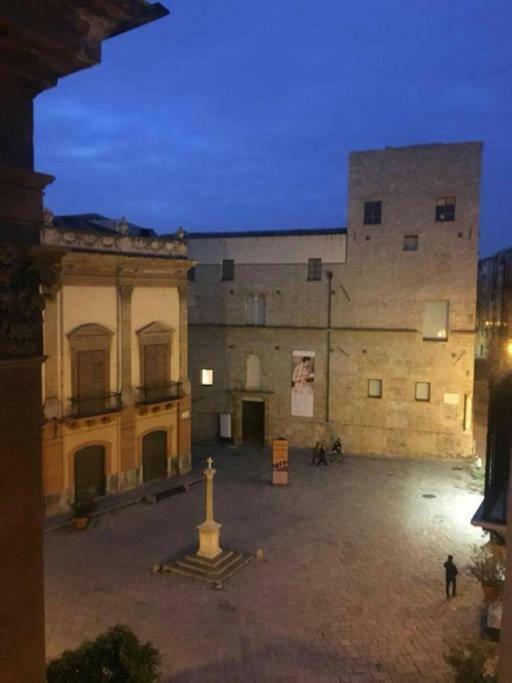 Appartamento Mansardato Nel Cuore Di Palermo - Accesso Terrazza エクステリア 写真