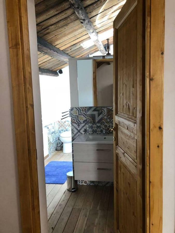 Appartamento Mansardato Nel Cuore Di Palermo - Accesso Terrazza エクステリア 写真